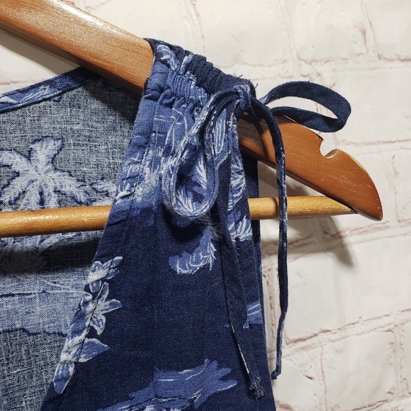 Old Navy Hawaiian Print top - Picture 5 of 5